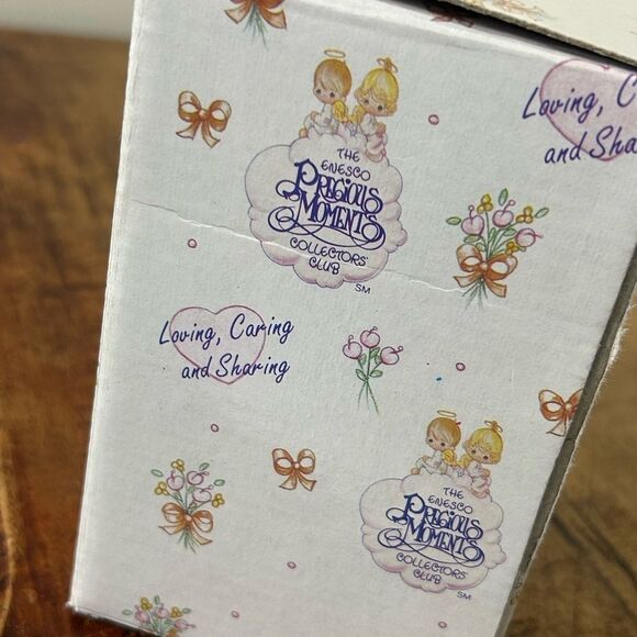 Precious Moments Collectors' Club You Are The End Of My Rainbow Pot of Gold 5" - Picture 11 of 11